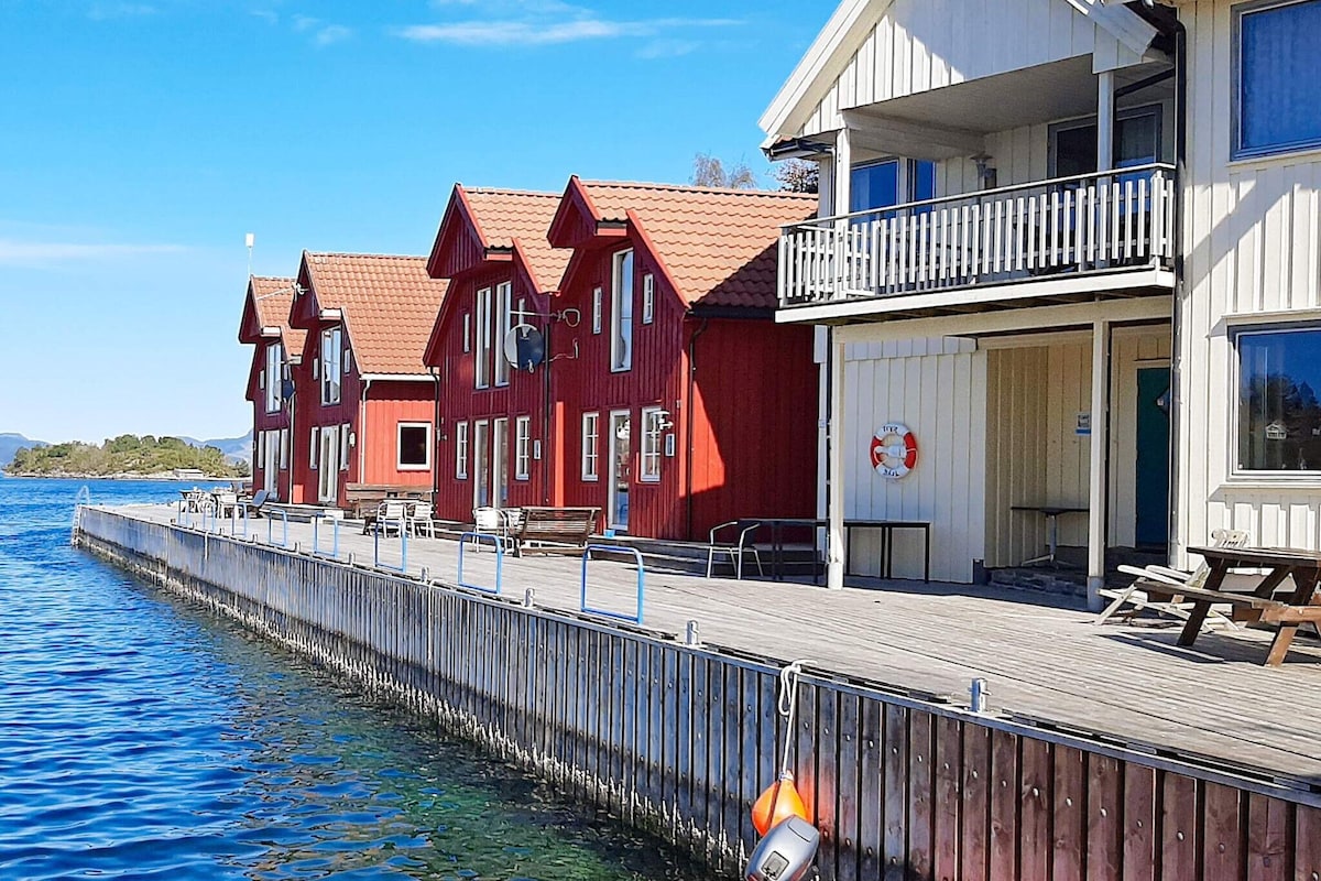 Sjernarøy的5人度假屋