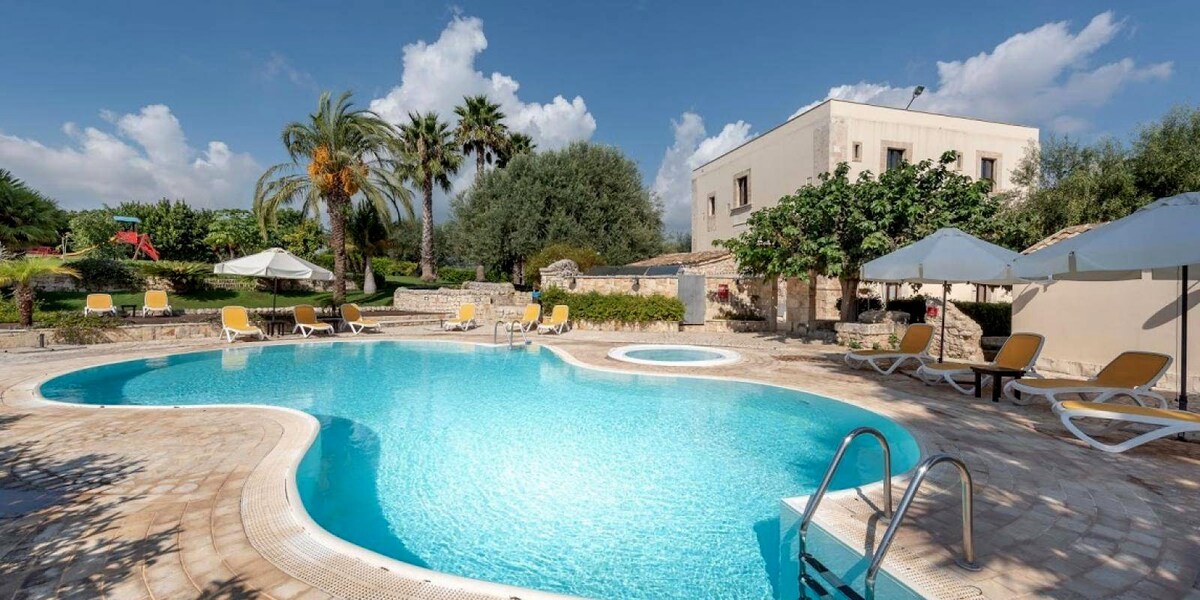 Relais Torre Marabino - Historical and charming tower with pool