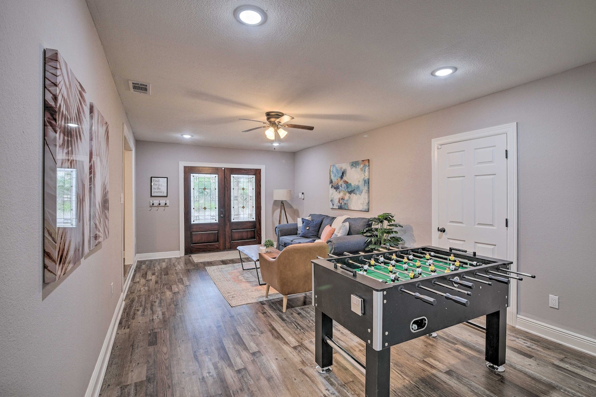 Spacious Houston Family Home with Game Room!