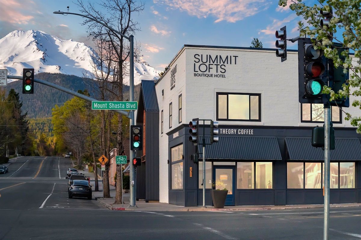 Boutique Hotel @ Summit Lofts Mt Shasta # 205