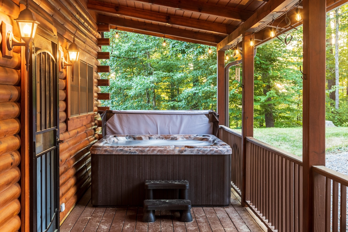 Luxury 5BDR Retreat Log Cabin w/ Horses