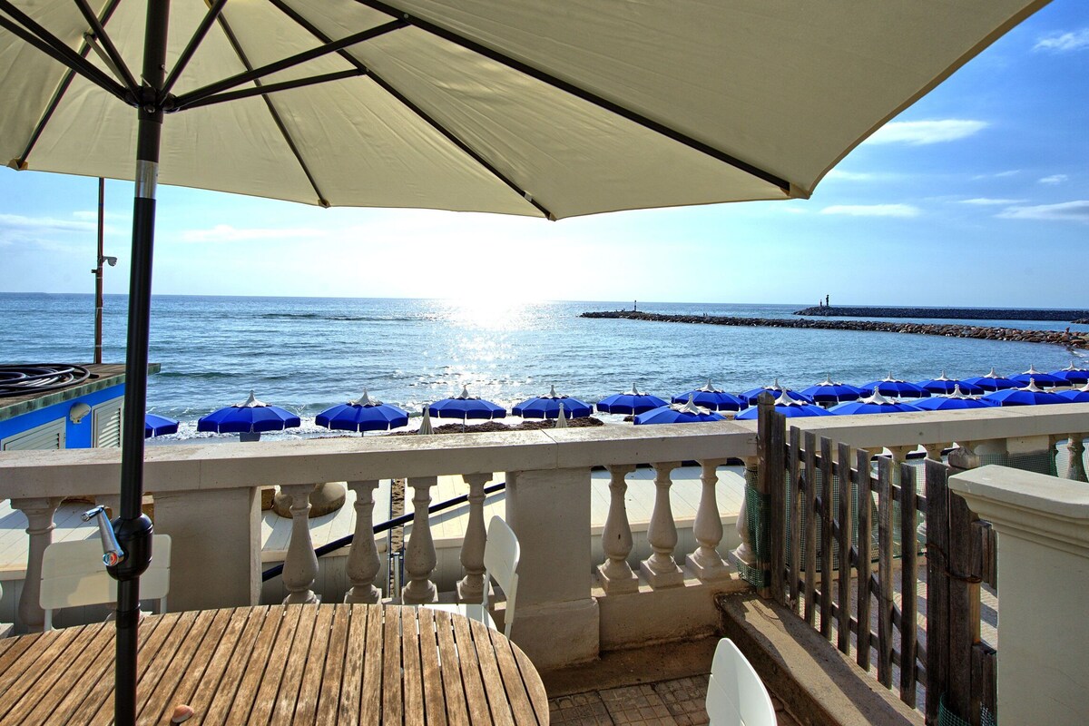Casa riva -位于圣文森佐（ San vincenzo, tu ）的海滨公寓