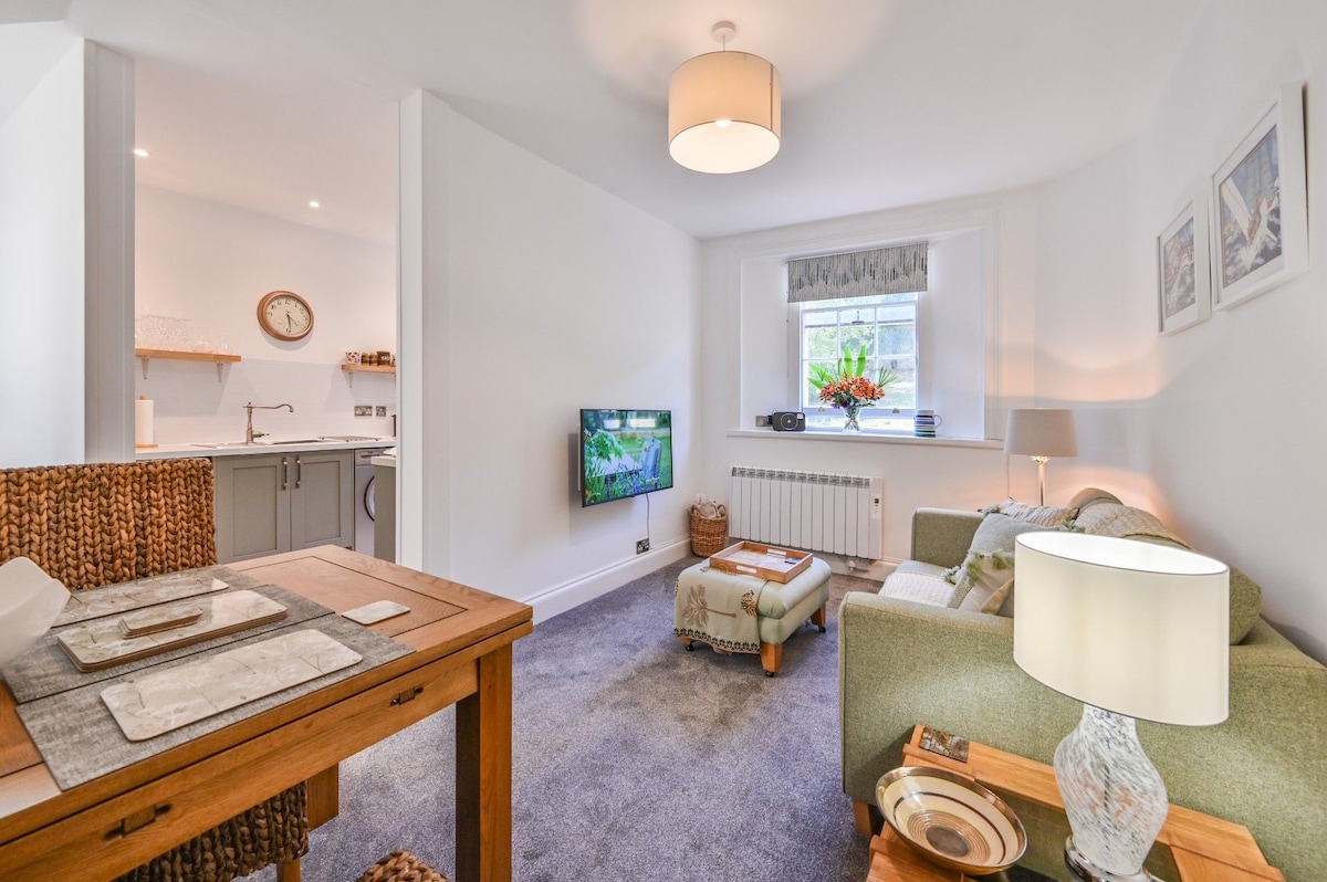 Tramontane Apartment at Hesketh Crescent