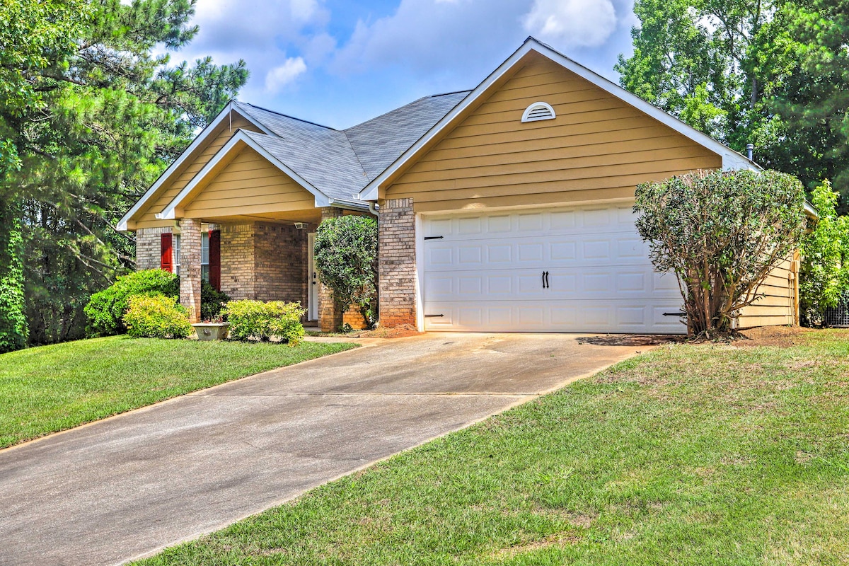 Charming Stockbridge Home: 23 Mi to Atlanta!