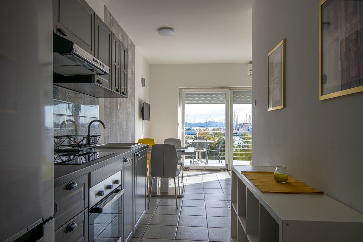 Apartments Lantina - Superior Suite 4P, Seaview