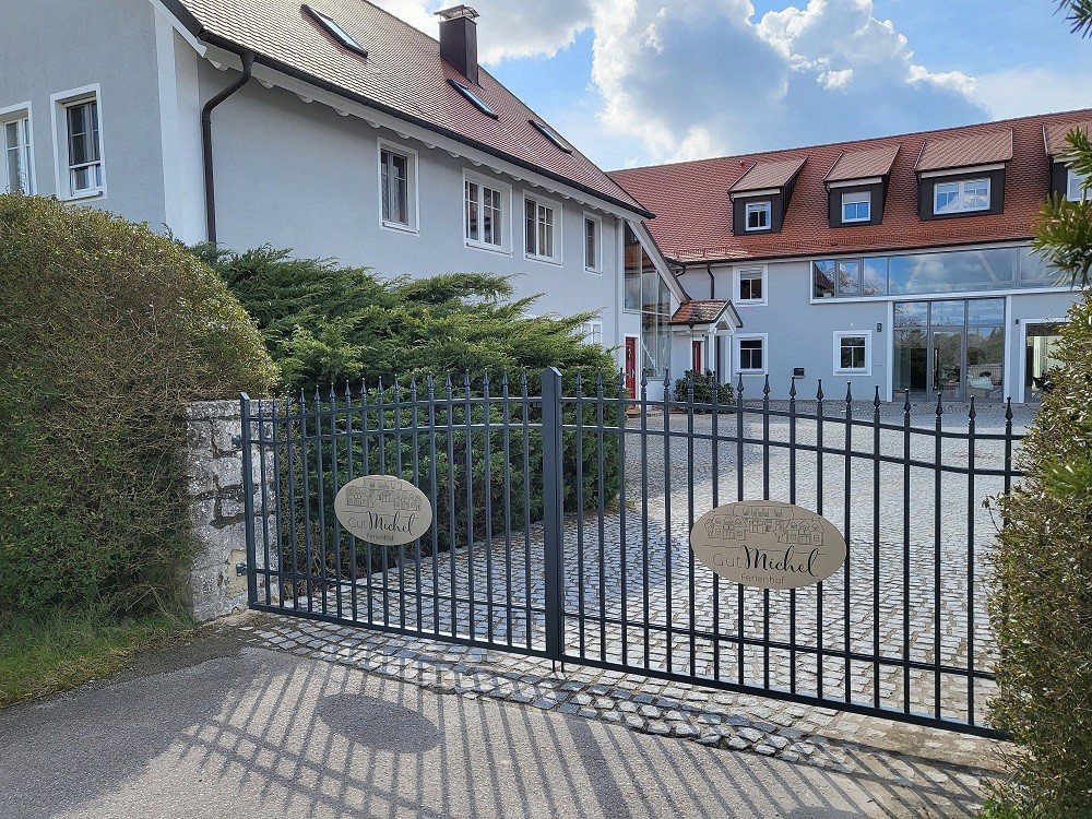 Ferienwohnung 2 mit Balkon und Whirlwanne (Ferienhof Gutmichel)