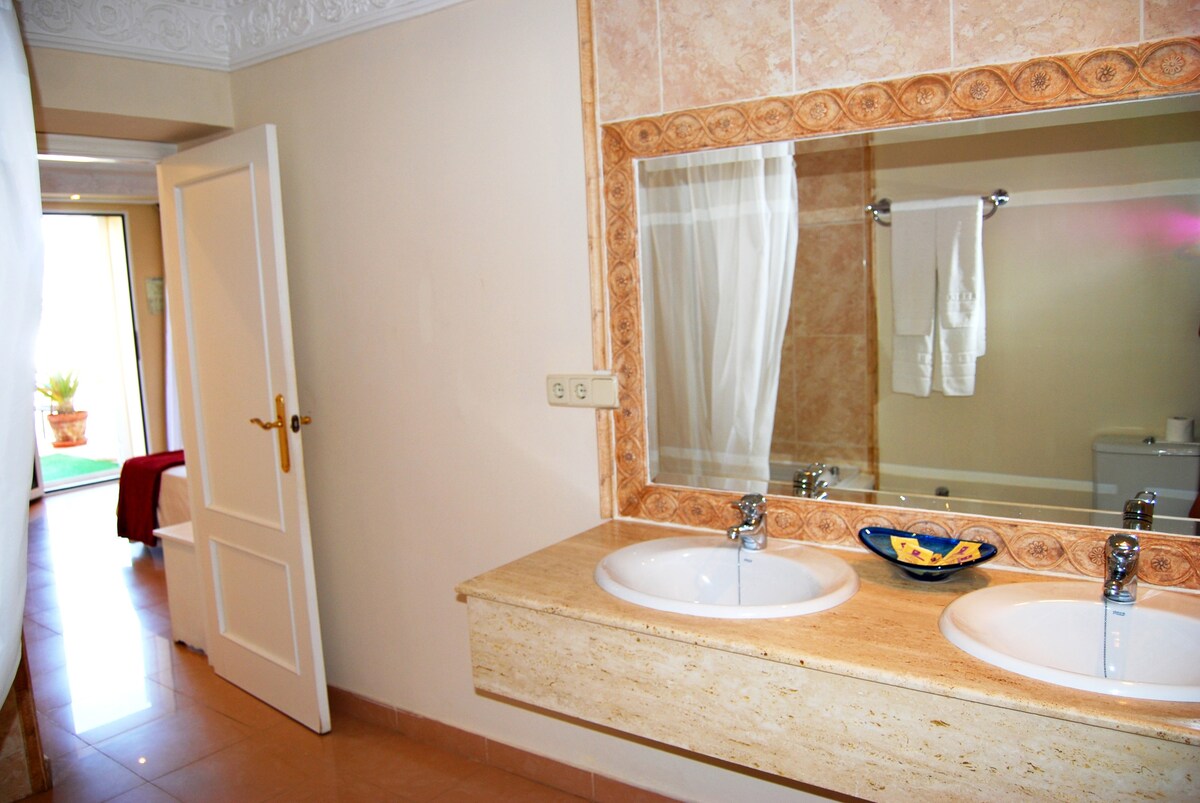 Double room-Ensuite with Shower-Orientada al Mar