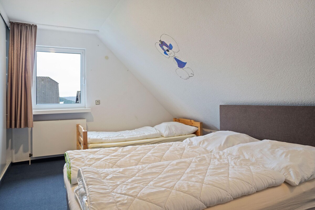 Schmallenberg-Bödefeld优雅公寓（带桑拿房）