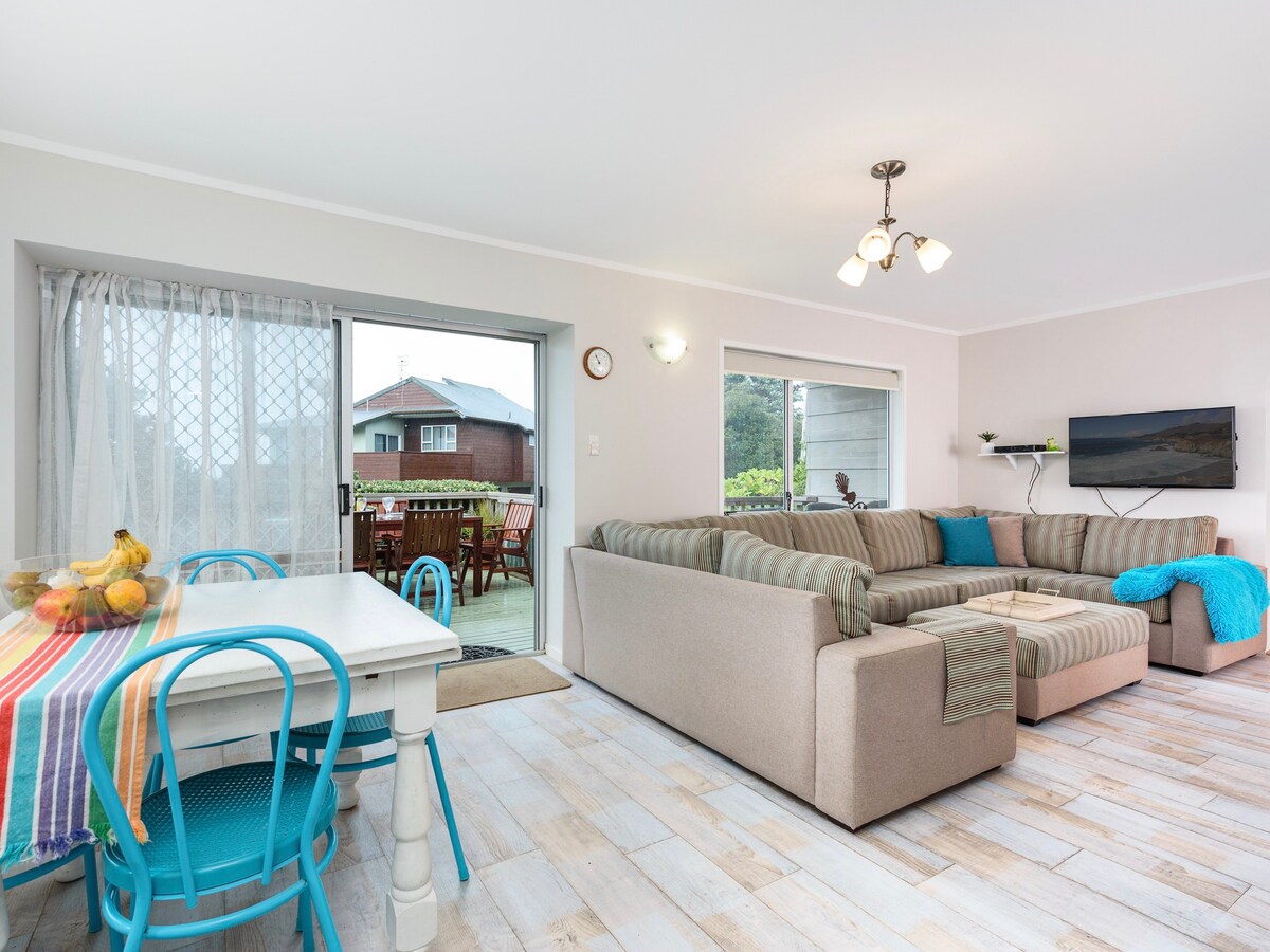 Laze on Loop - Waihi Beach Holiday Home