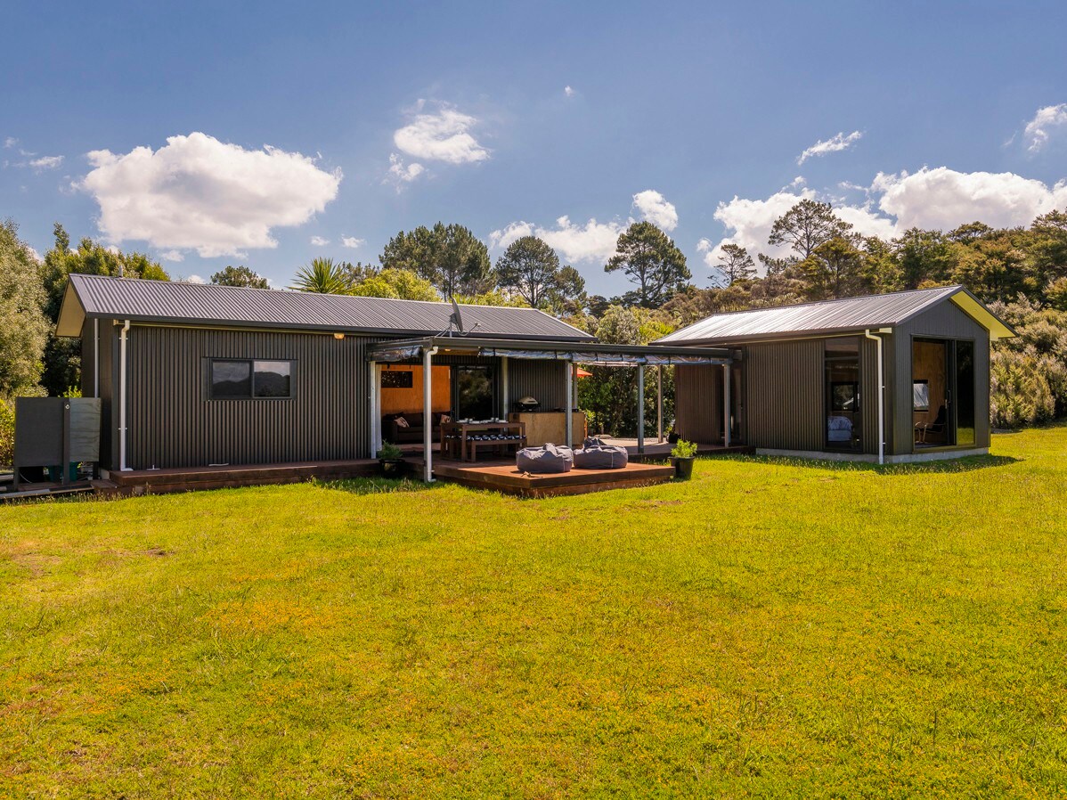 Whangapoua Hideaway - Whangapoua Bach