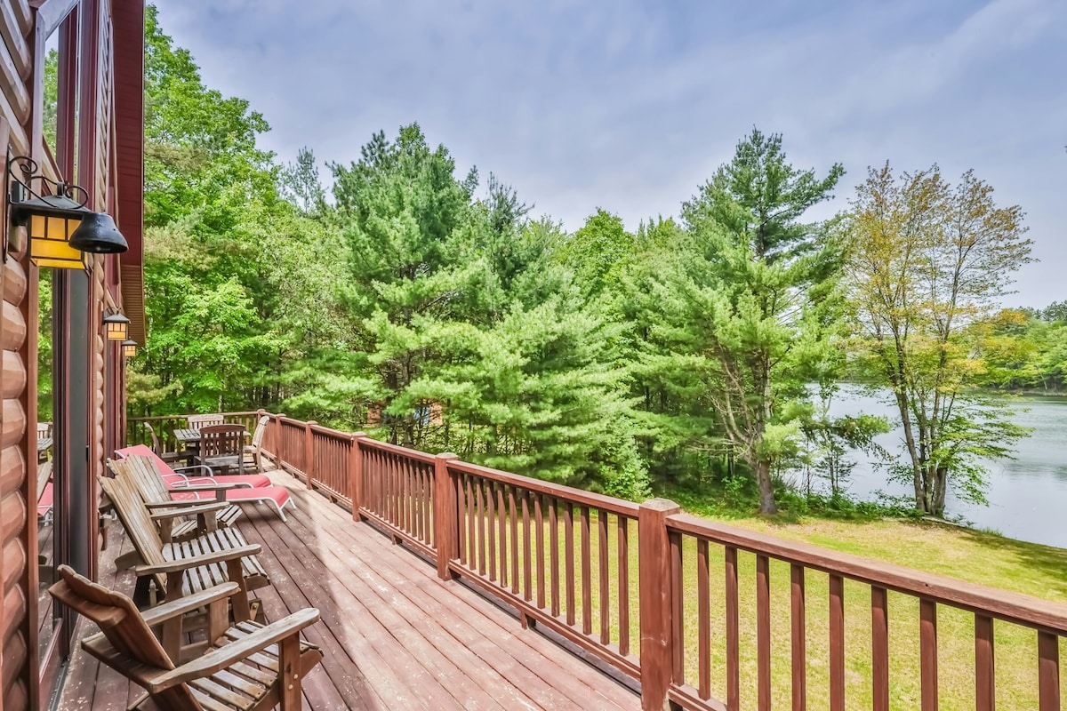 Secluded 4BR Lakefront | Dock | Fireplace