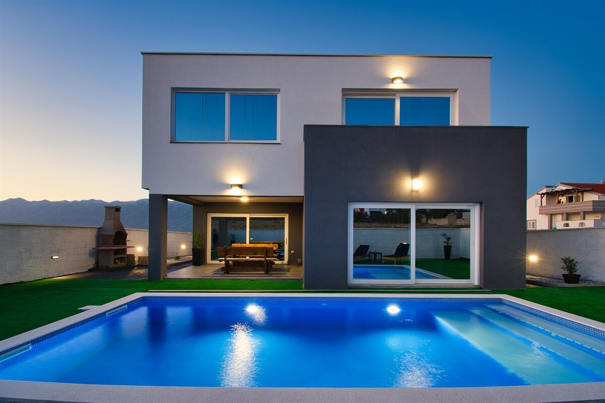 Poolincluded - Villa Punta