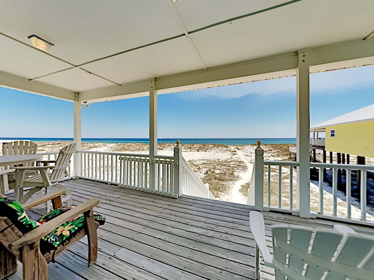 Anderson Beach House | Beachfront Balcony!