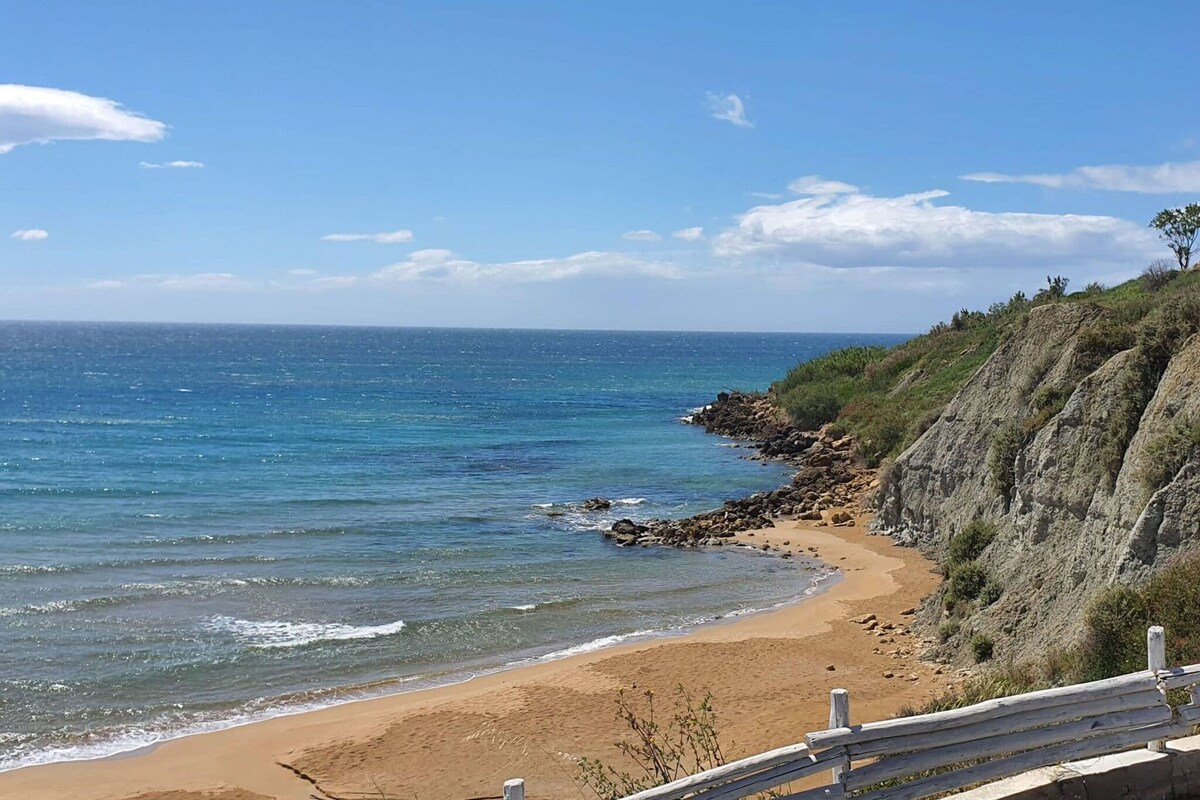 Snug apartment in Isola Capo Rizzuto with garden