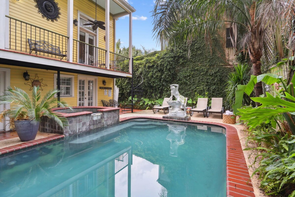 Boutique 7BR Unit with Pool | B&B Near Frenchmen