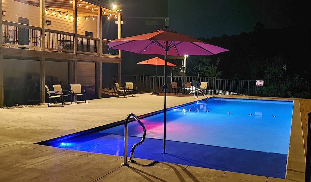 Pool Opens March 10! Private Pool, Hot Tub, Arcade