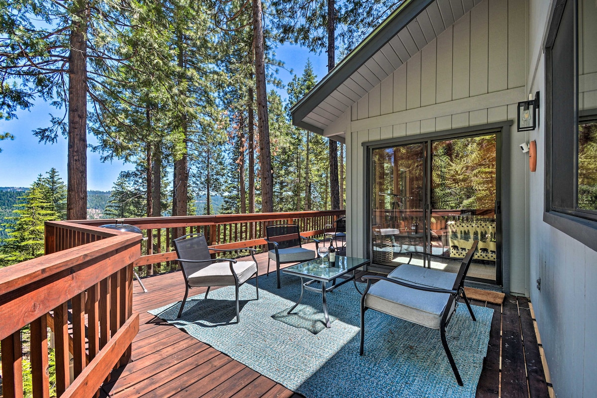 Arnold Cabin: Hot Tub, Fire Pit & Epic Views!