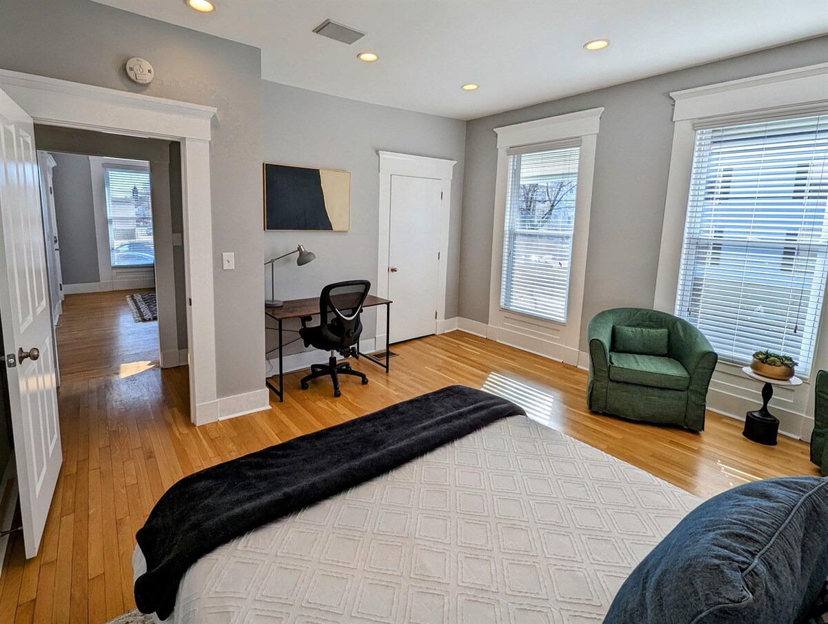 Cozy downtown Manchester 1-bedroom apartment