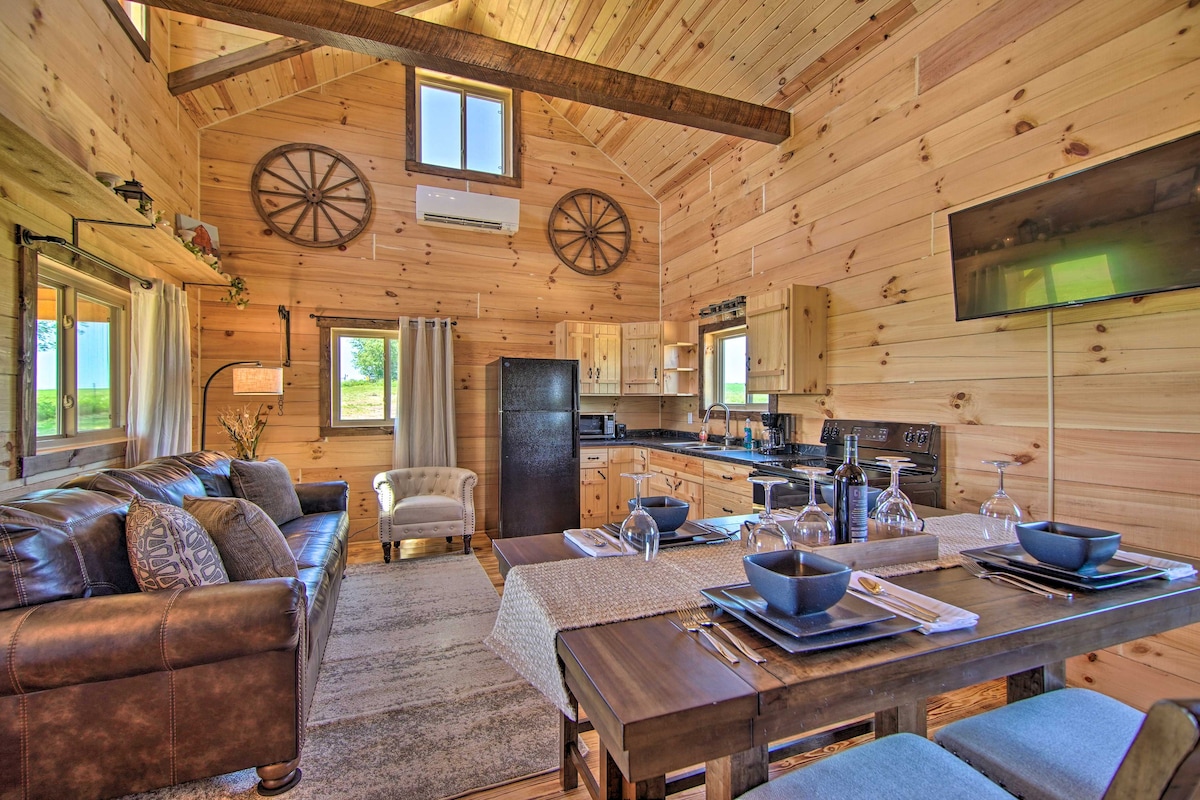 Peaceful Blanchardville Cabin on 35-Acre Farm