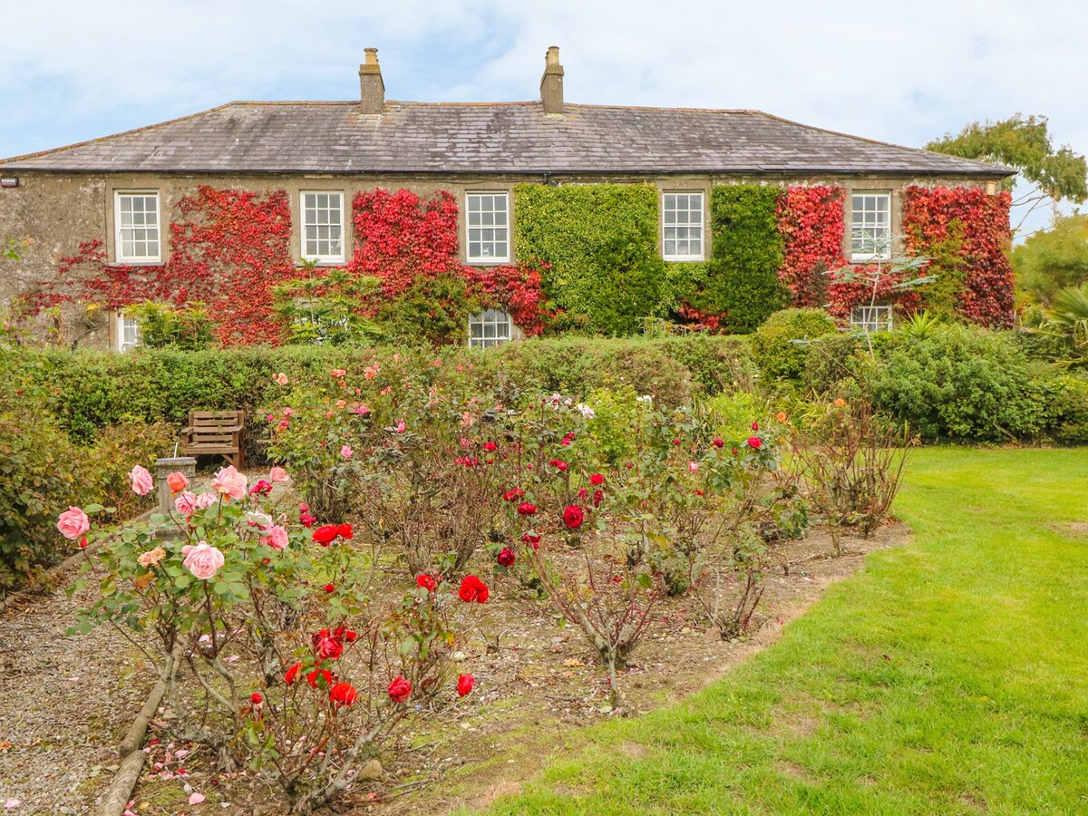 Cairbre House