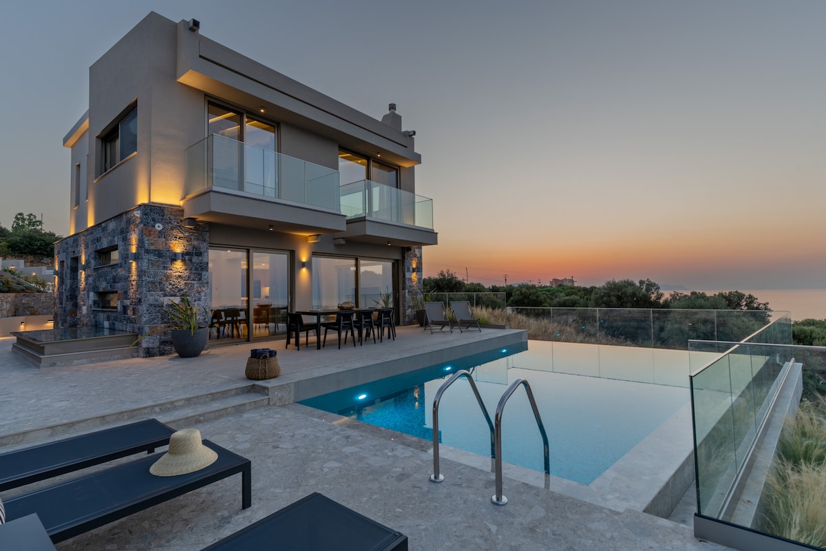 Villa Onyx - With Private Heated Pool