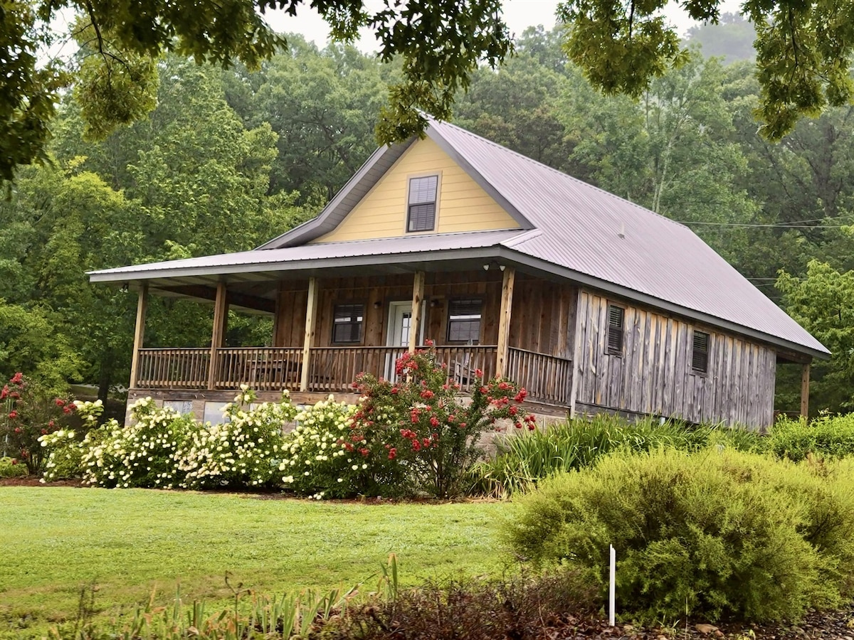 Billie’s Bunkhouse. Close to the square!