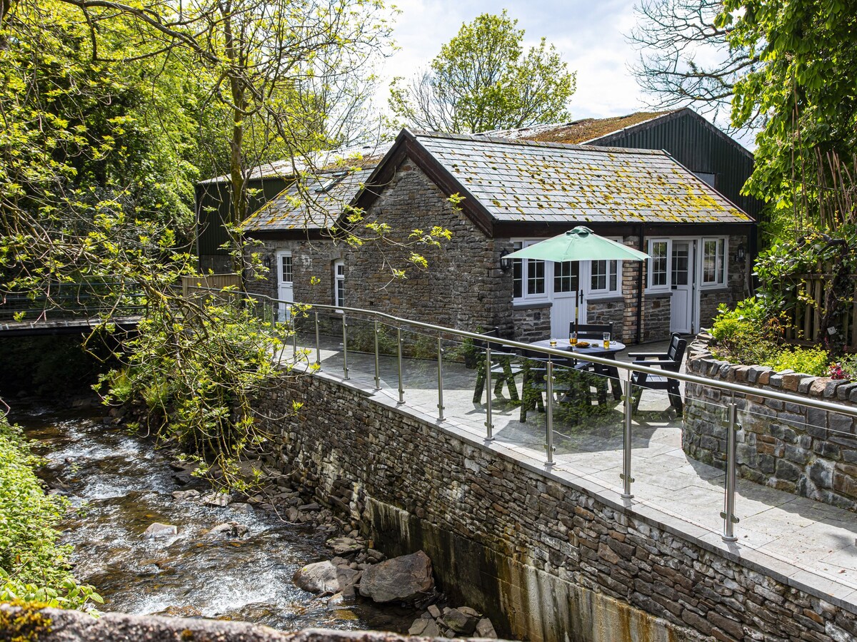 Nant y Plas | For Couples | For Nature Lovers