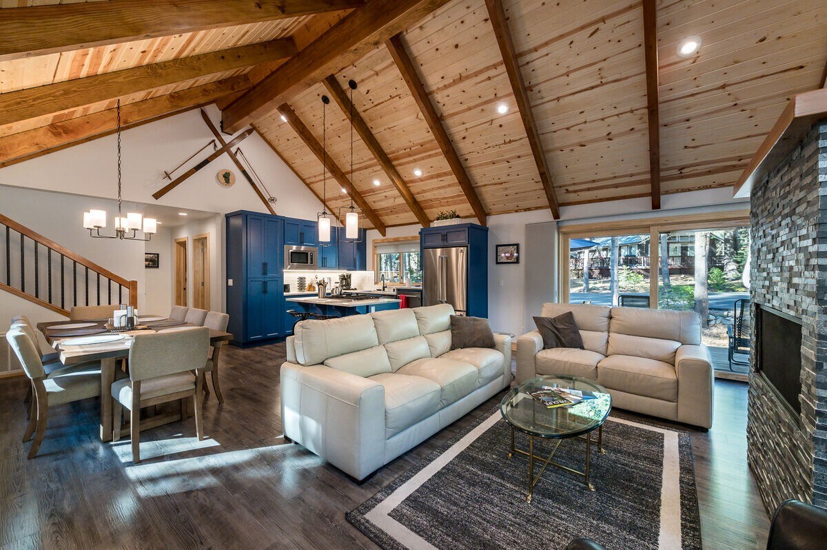 Beautif new home in Chamberlands, Full amenities
