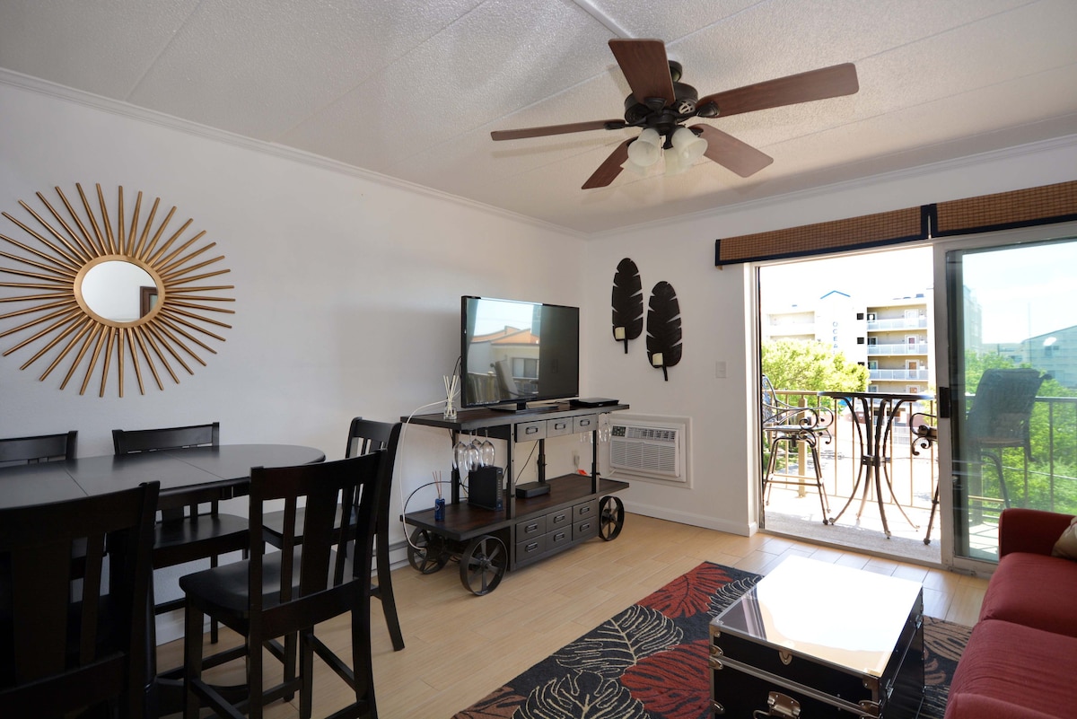 Diamond Head 302 is perfect for your vacation