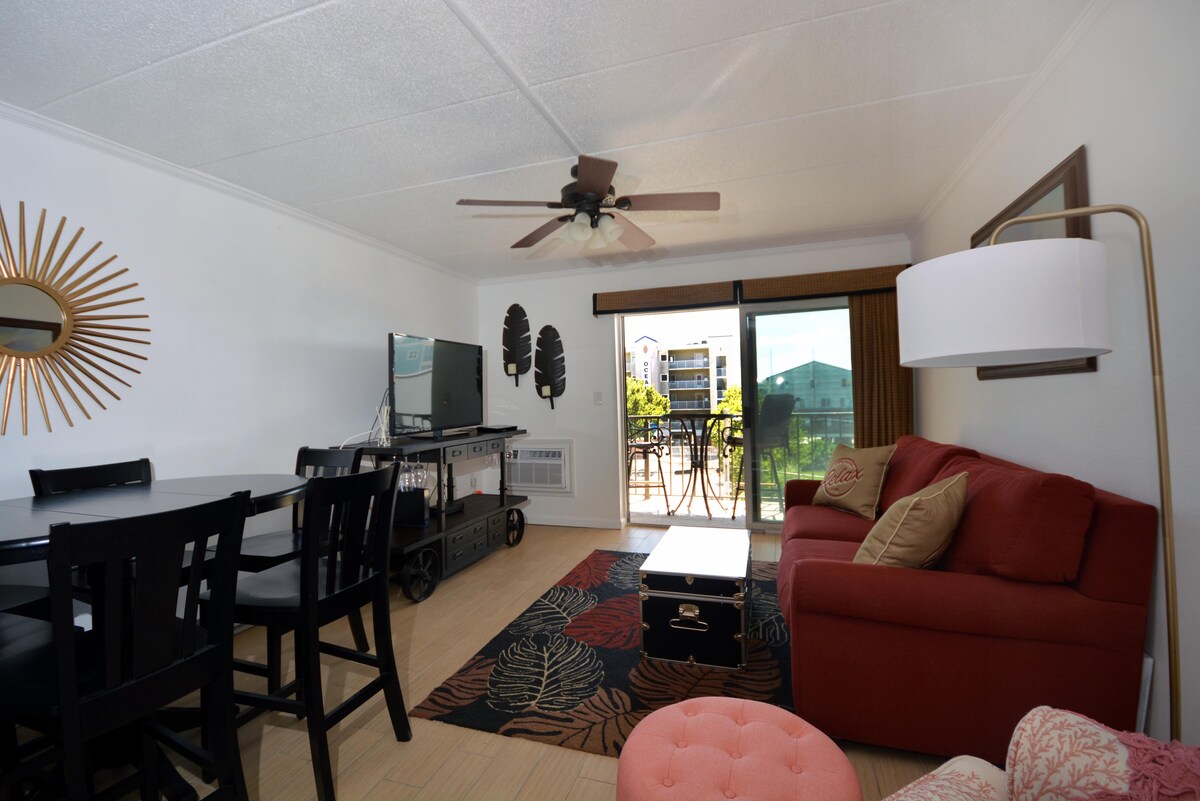 Diamond Head 302 is perfect for your vacation