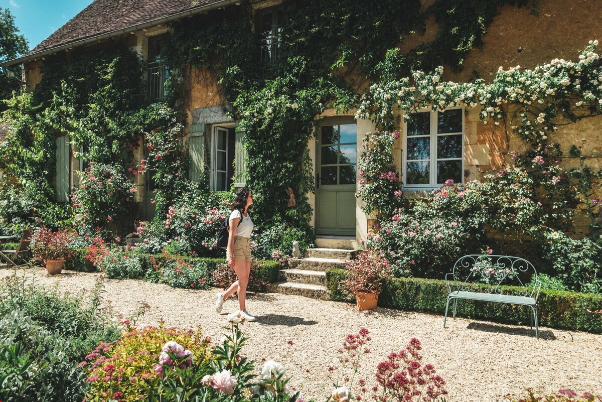 Gîte 10 pers. au cœur d'un jardin romantique