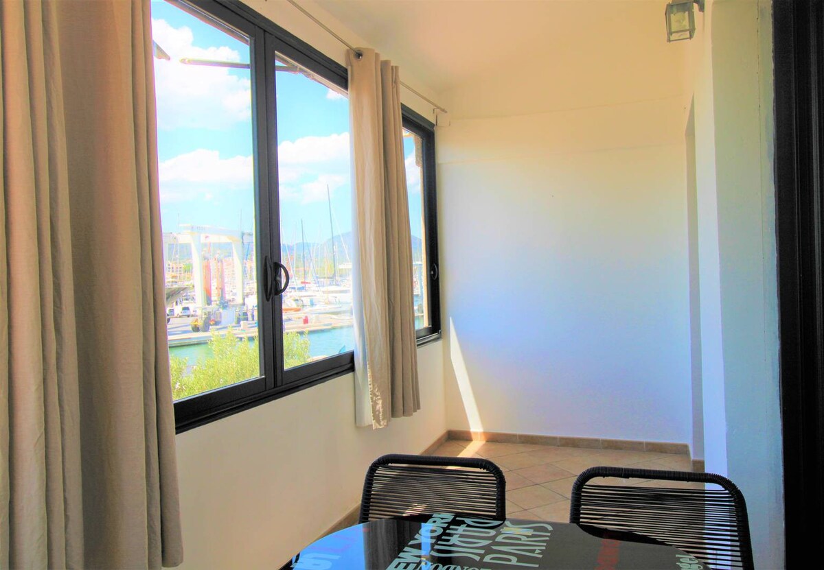 Apartment for 4 people, 100m from the beach, locat