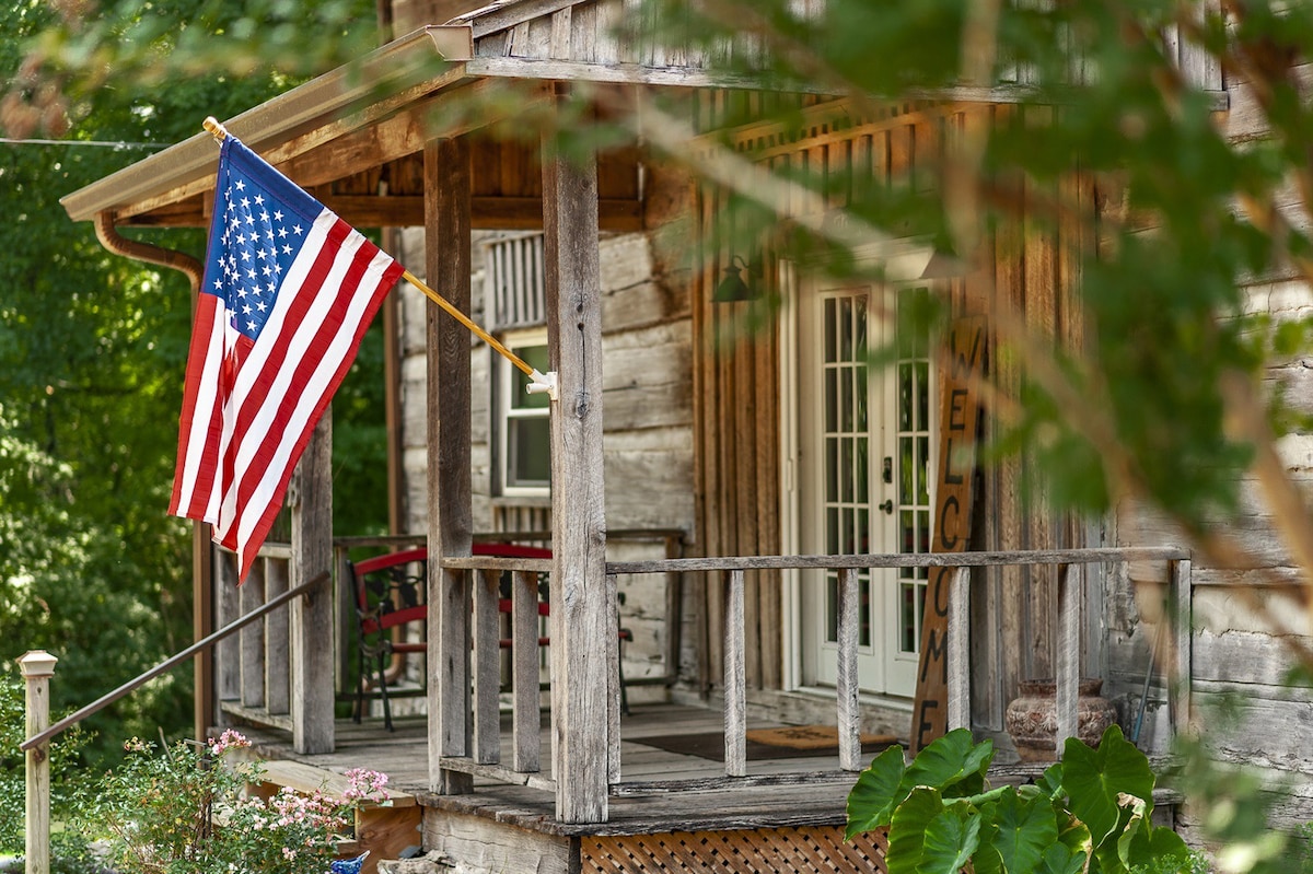 Lake Cabin |30 miles from Nashville