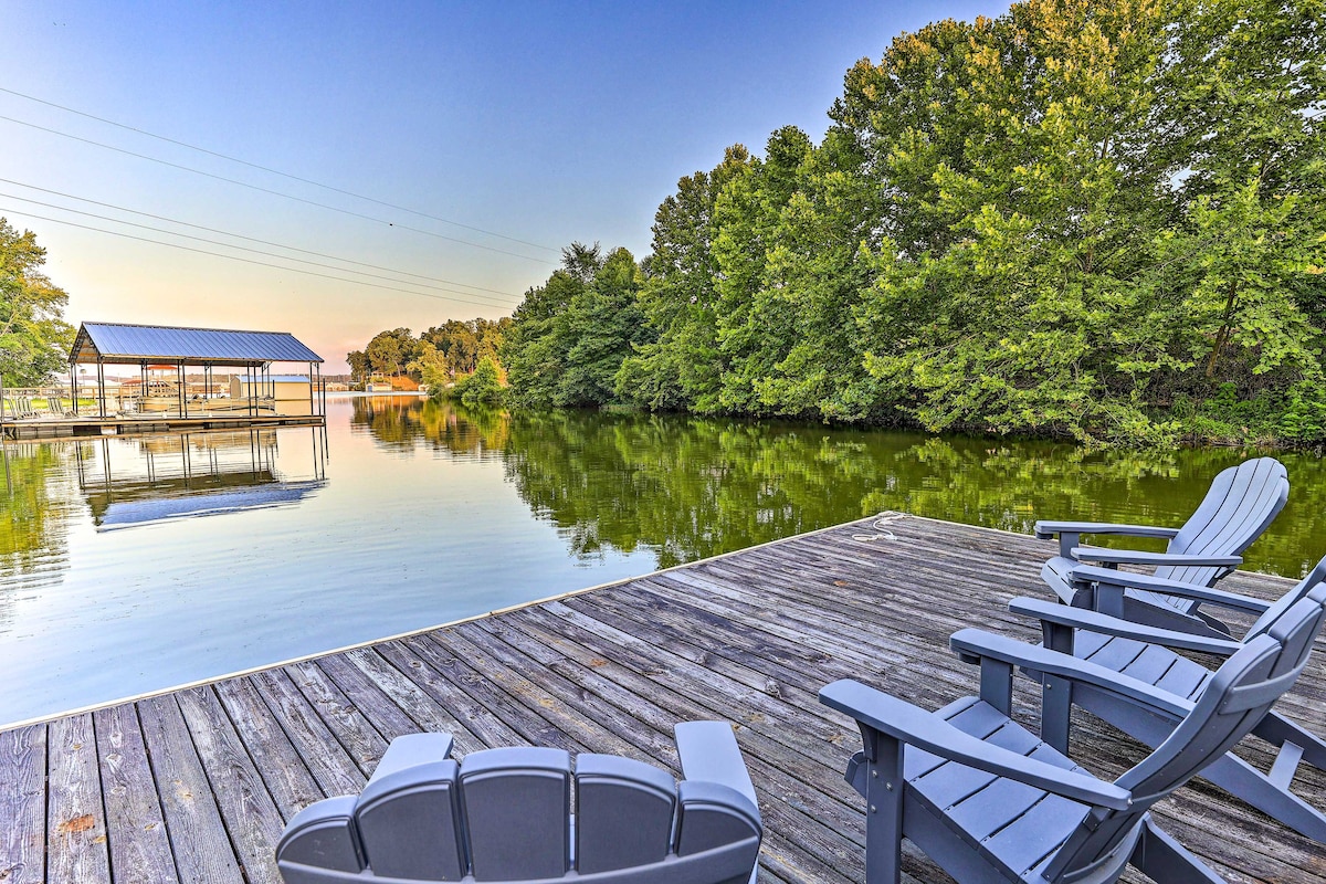 Luxurious Waterfront Home on Pickwick Lake!