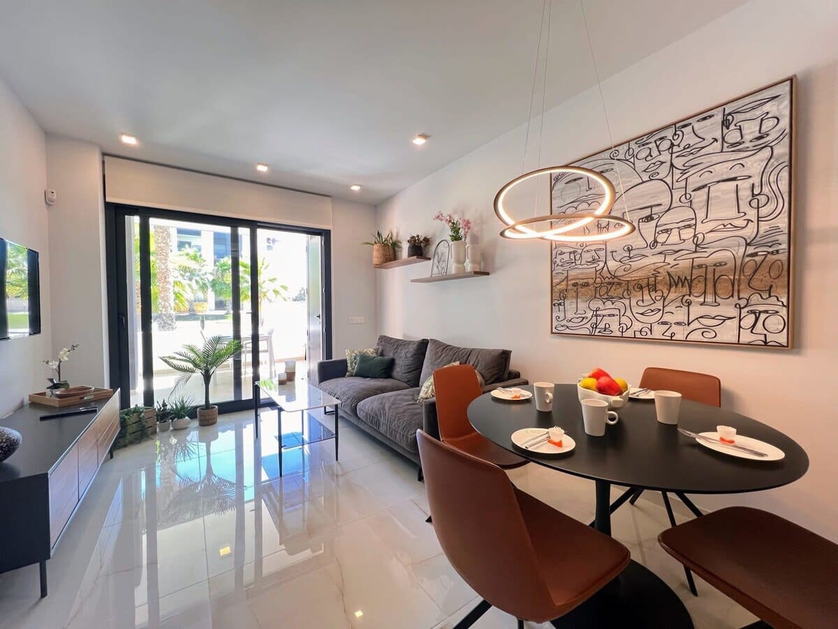 Luxury Tropical Ground Floor Apartment D188