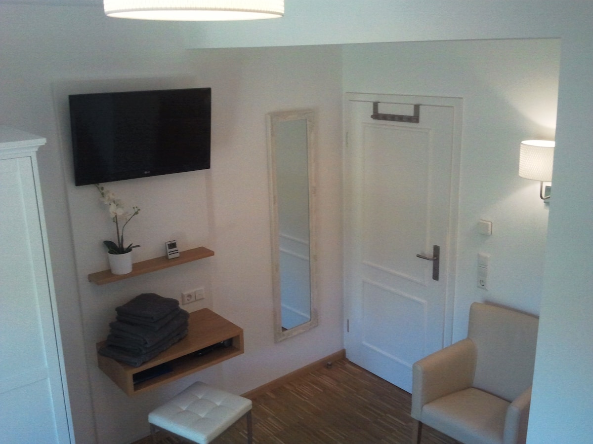 Double room-Ensuite with Shower-Balcony-mit Bergbl
