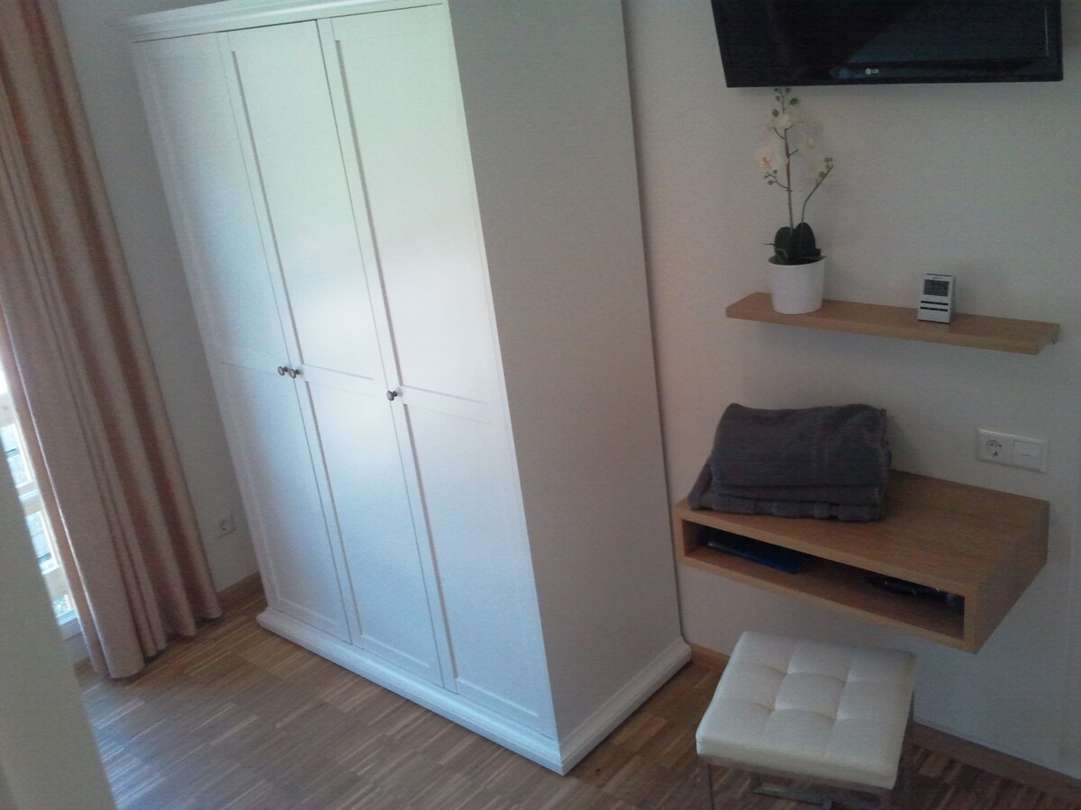 Double room-Ensuite with Shower-Balcony-mit Bergbl