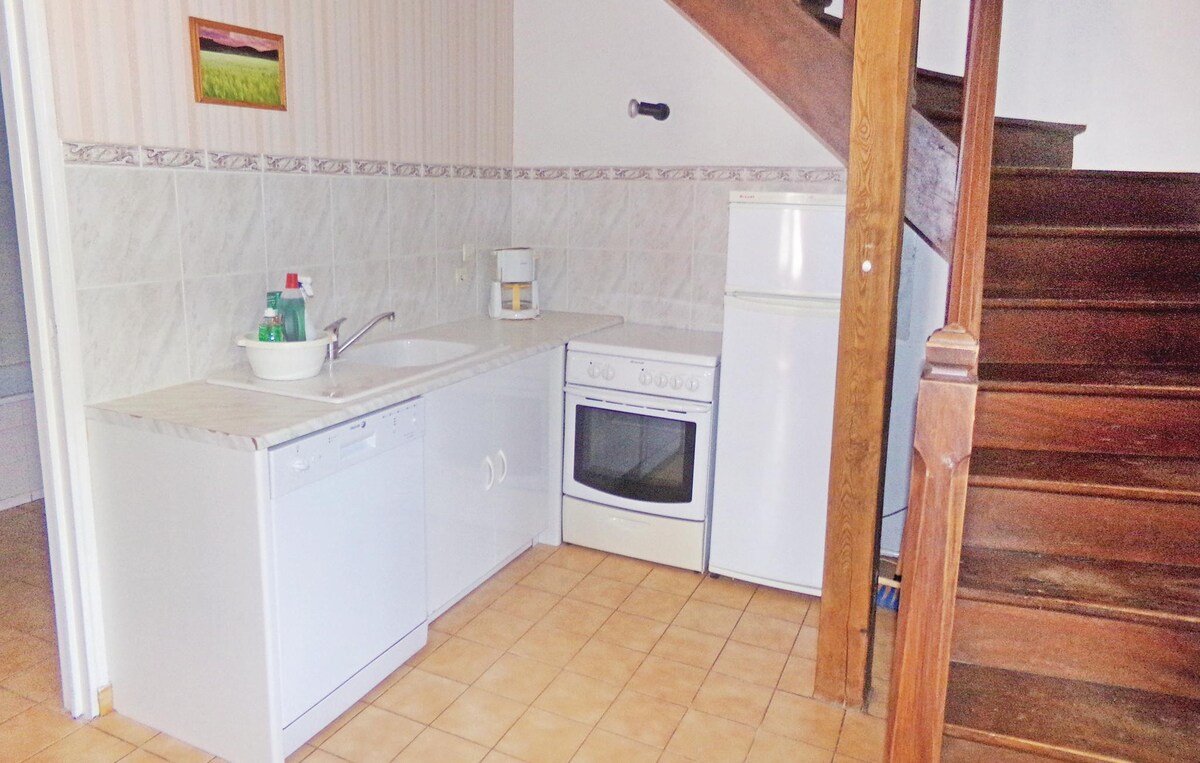 Awesome apartment in Limeuil with kitchenette