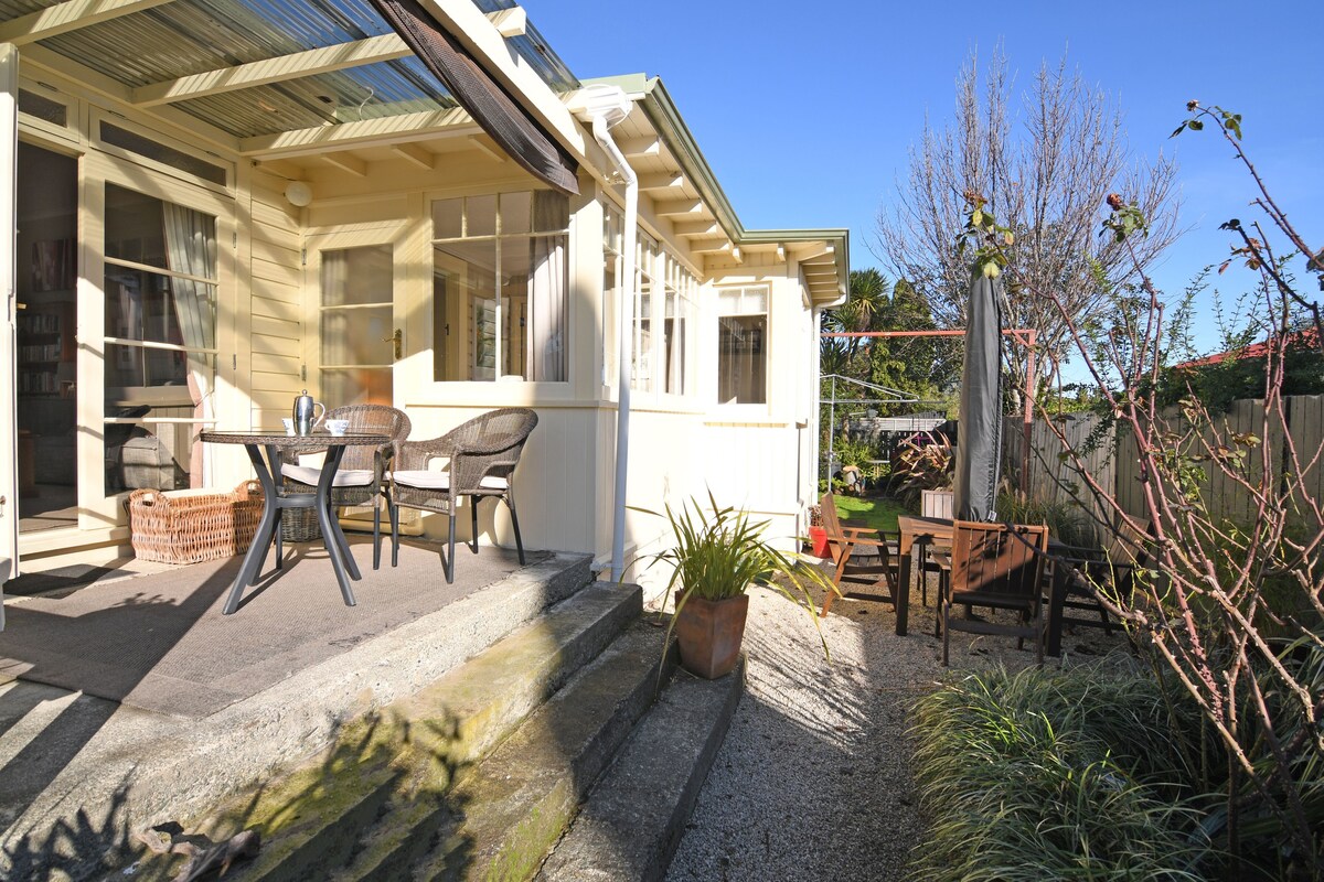 Silkwood Cottage - Richmond Holiday Home