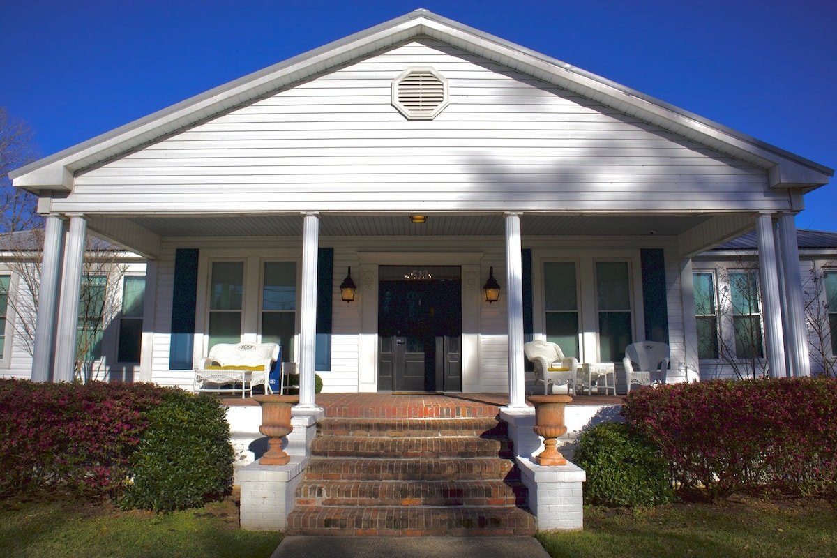 The Duke Suite at The Holley House