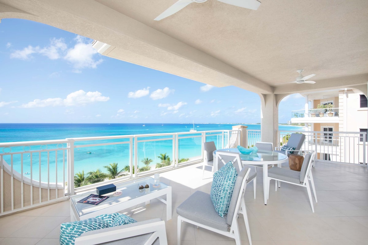 Beachcomber 35 by Grand Cayman Villas