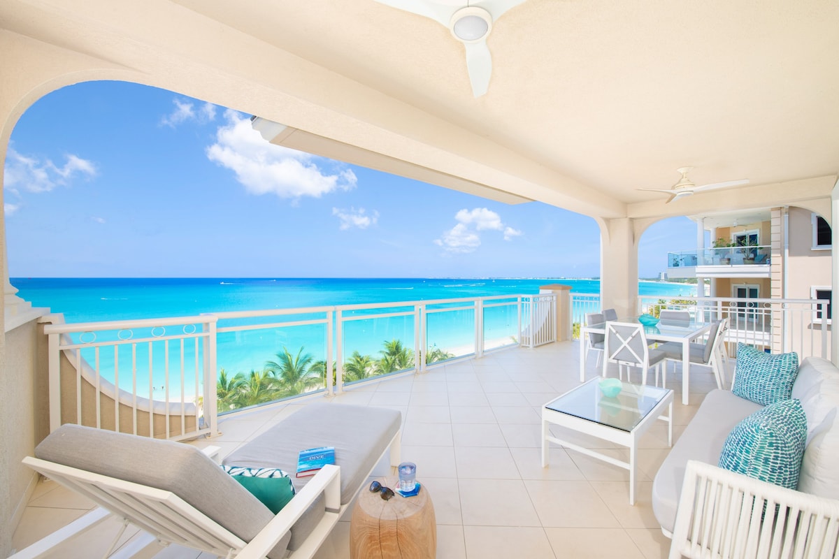 Beachcomber 35 by Grand Cayman Villas