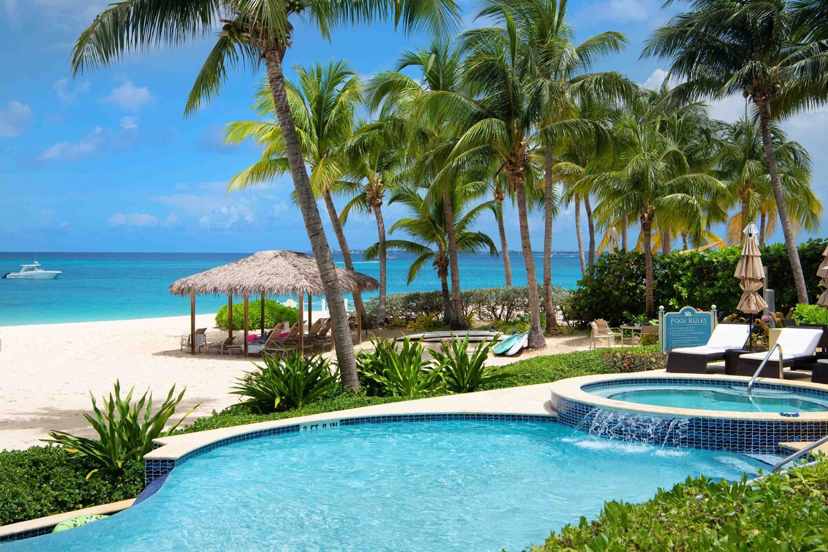 Beachcomber 2 by Grand Cayman Villas