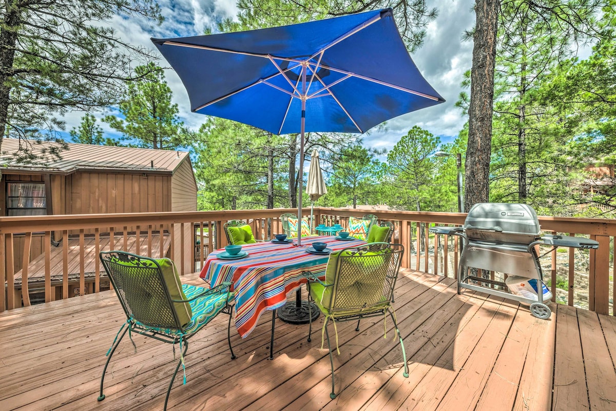 Rustic Ruidoso Retreat Near Shops & Mountains!