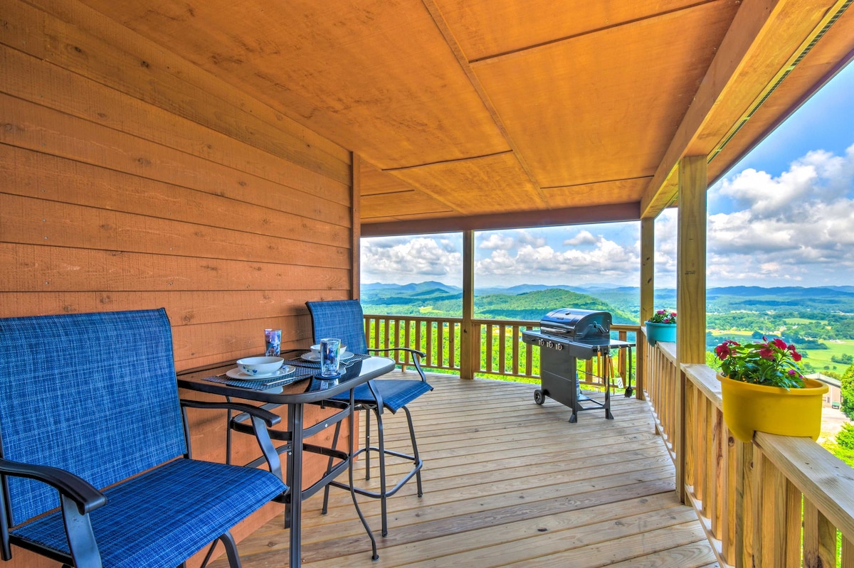 Convenient Murphy Cabin w/ Amazing Mtn Views!