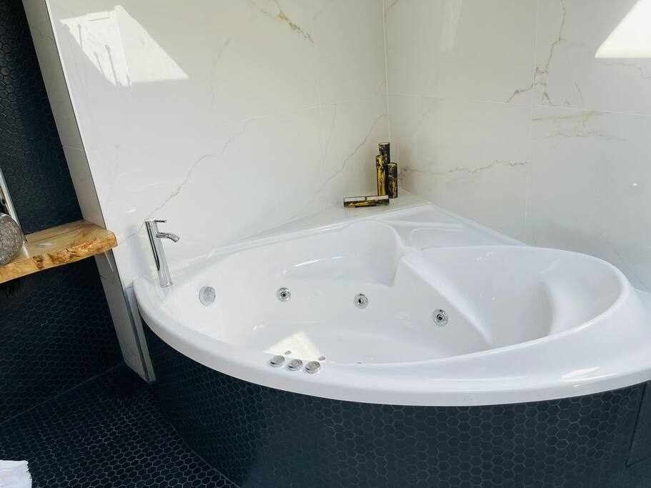 Loft con jacuzzi en Alcalá del Júcar: Complejo Casa Carmen "Pedro I"