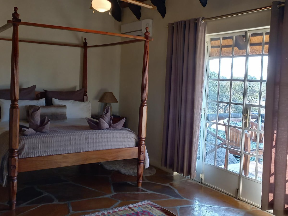 Roidina Safari Lodge- Room 1- Suite with Balcony