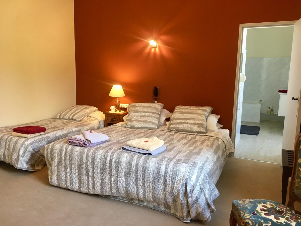 Double room-Premium-Ensuite with Bath-Garden View-Large Room