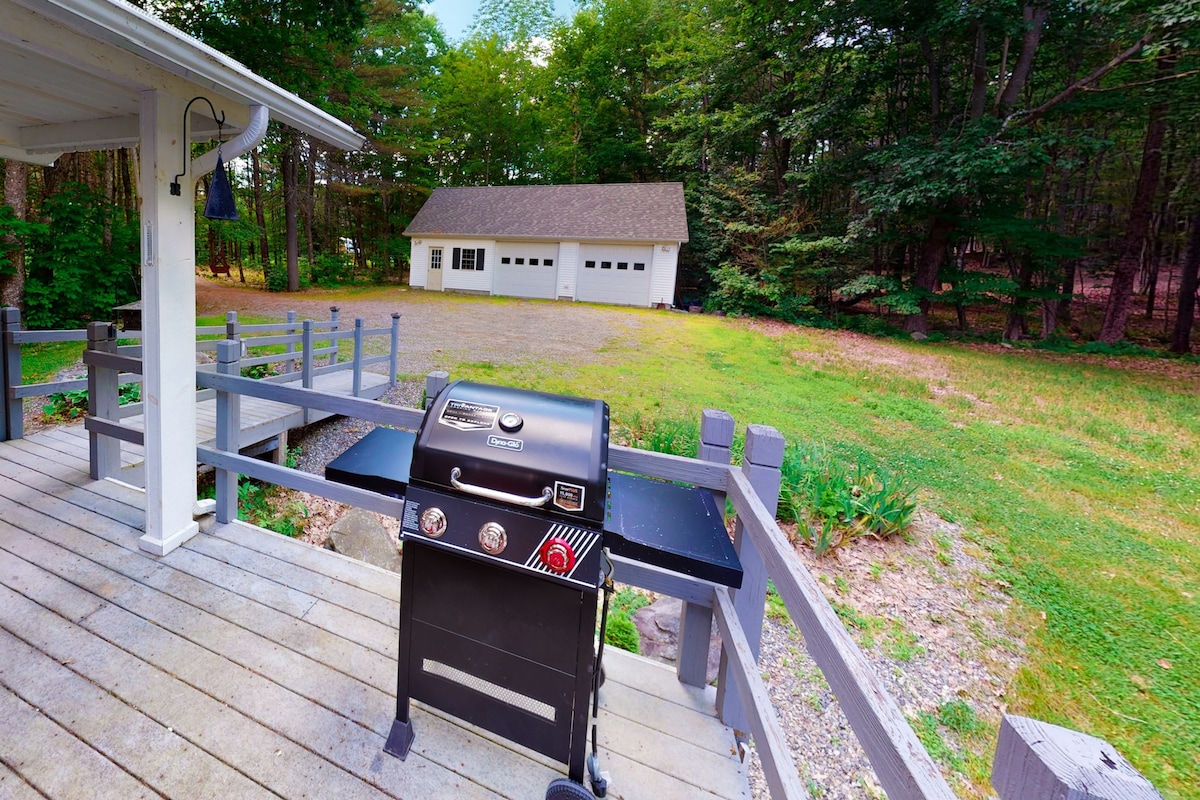 Secluded 4BR Dog Friendly | Deck | Firepit | W/D