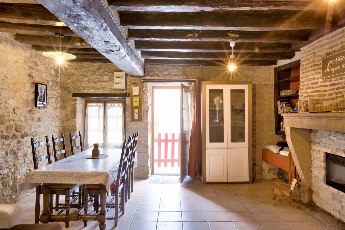 Douce Folie Lodge in Souvigny